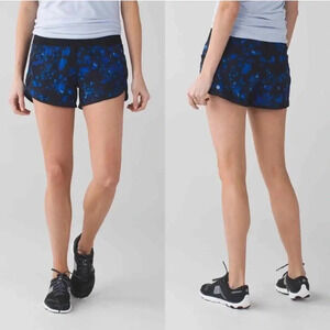 Lululemon Tracker nightsky 4” Shorts 6 blue black